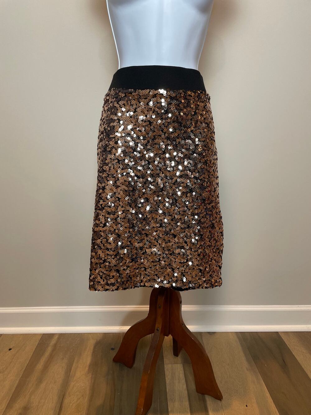 Torrid Black Gold Sequin Overlay Mini Skirt Size 2 (Standard Size 2X)